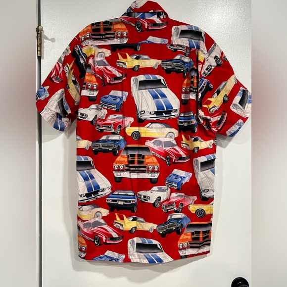 Mens button up red with cars - Picture 2 of 3